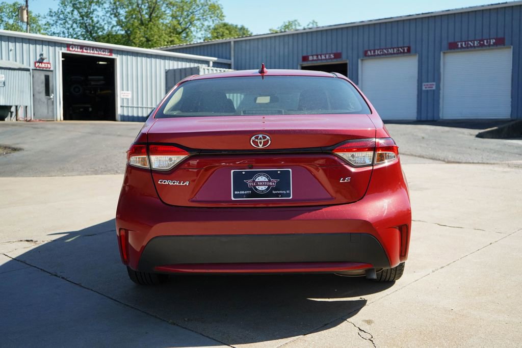 Used 2021 Toyota Corolla LE FWD image 18