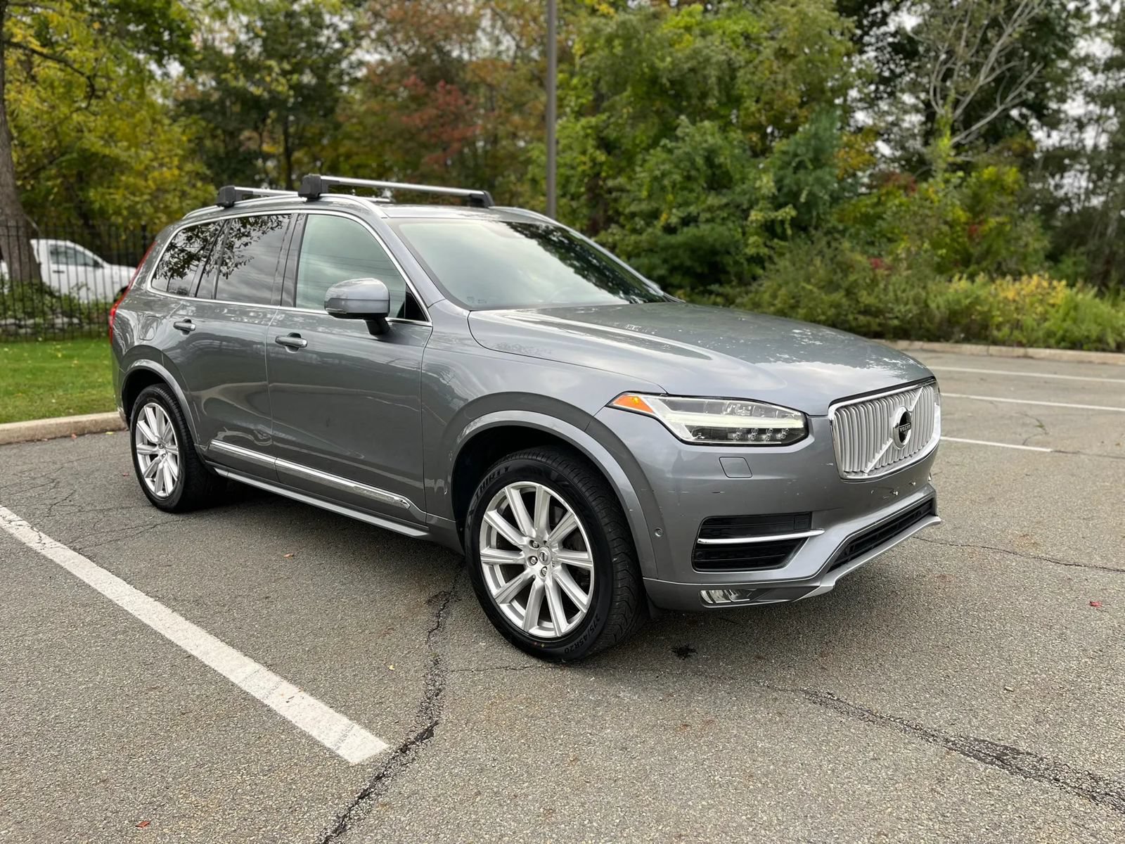 Used 2016 Volvo XC90 T6 Inscription w/ Protection Package Plus AWD/4WD image 4