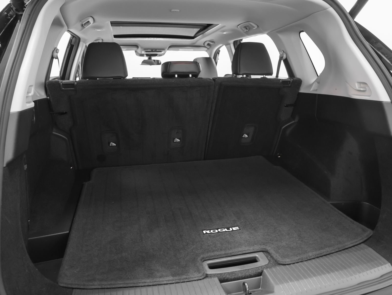 Used 2022 Nissan Rogue SV w/ SV Premium Package image 18