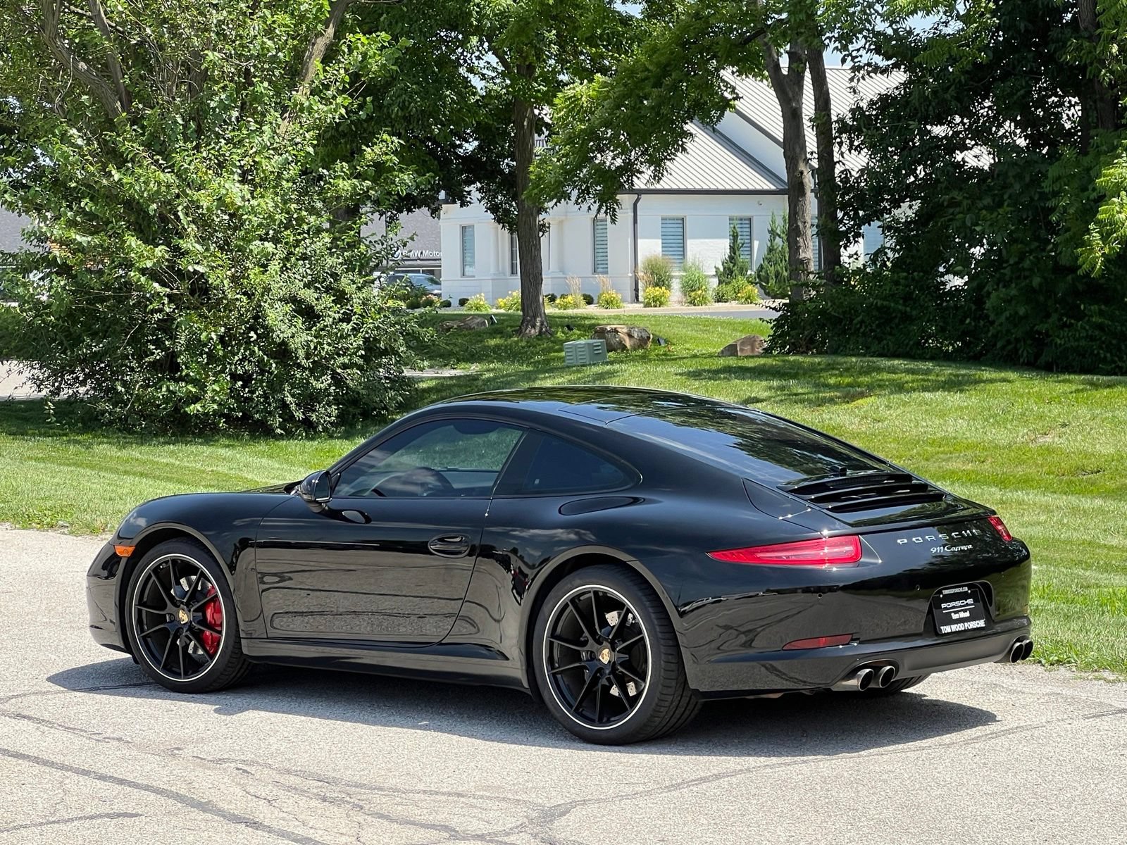 Used 2015 Porsche 911 Carrera RWD image 3