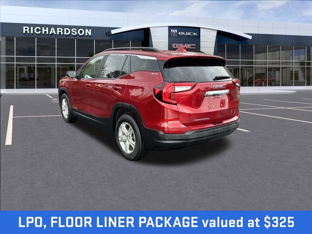 Used 2022 GMC Terrain SLE w/ Driver Convenience Package image 7
