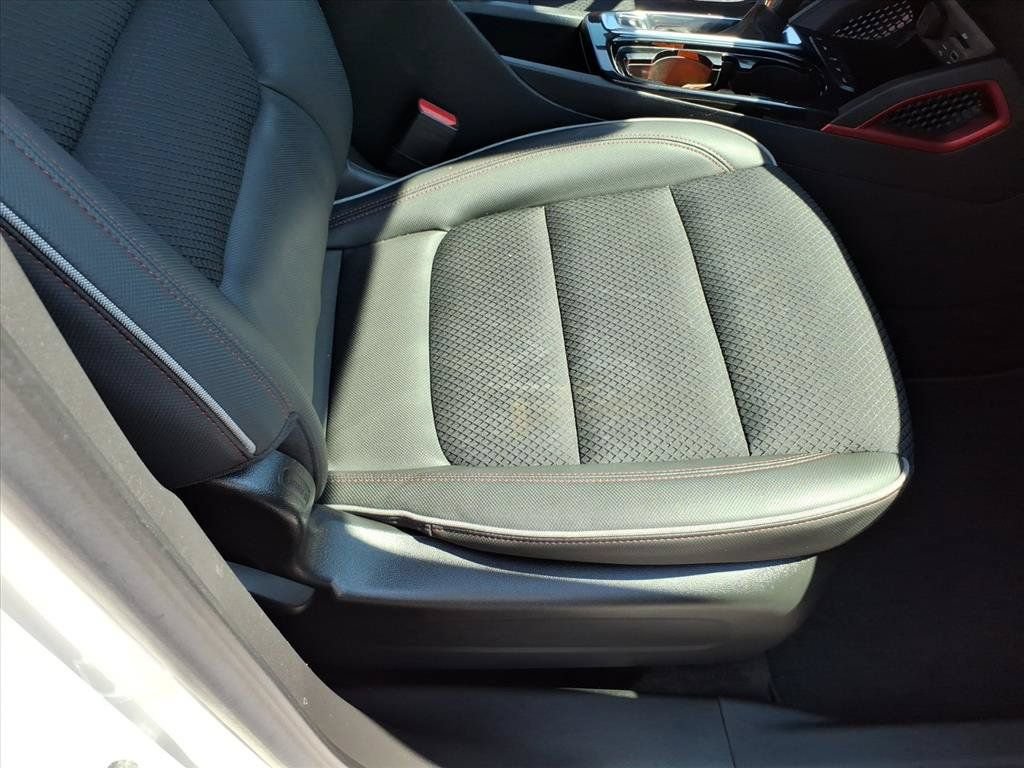 Used 2023 Chevrolet TrailBlazer RS w/ Sun and Liftgate Package AWD/4WD image 14