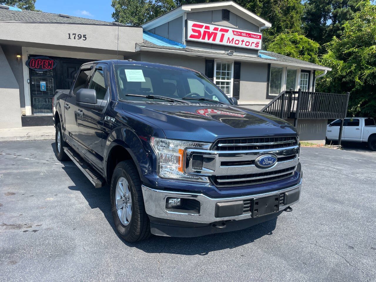 Used 2018 Ford F150 XLT AWD/4WD image 4