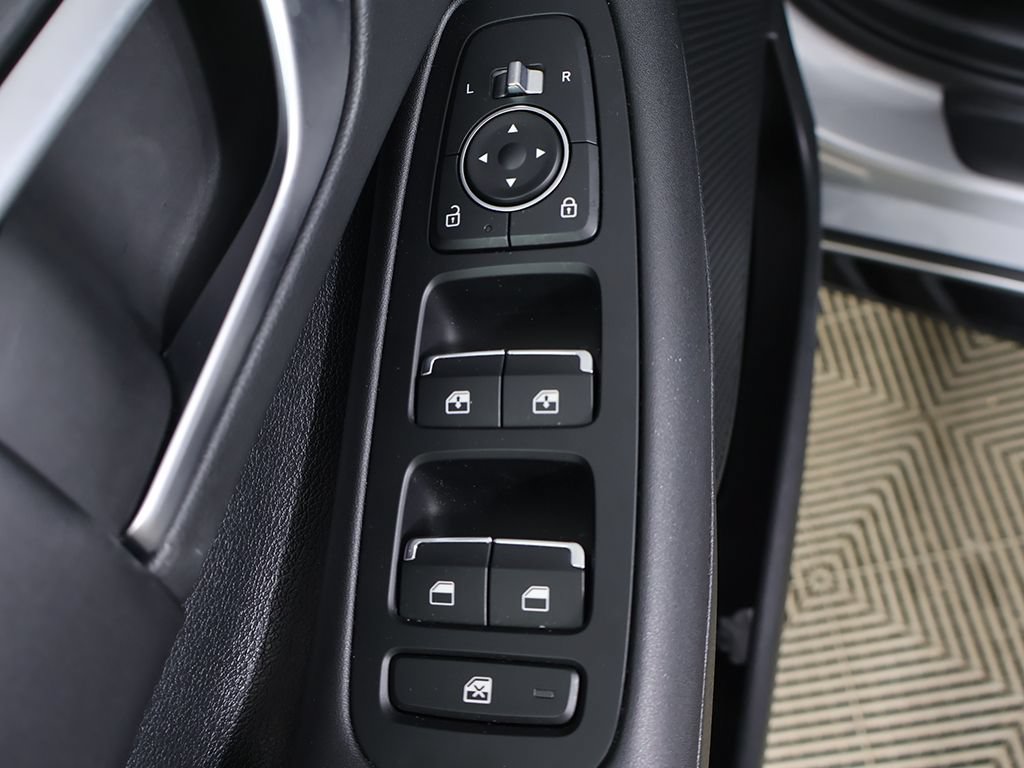 Certified 2025 Hyundai Sonata SEL FWD image 31