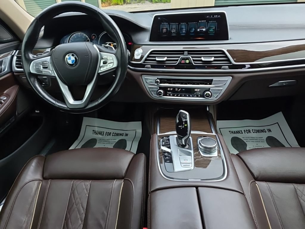 Used 2016 BMW 750i xDrive AWD/4WD image 24