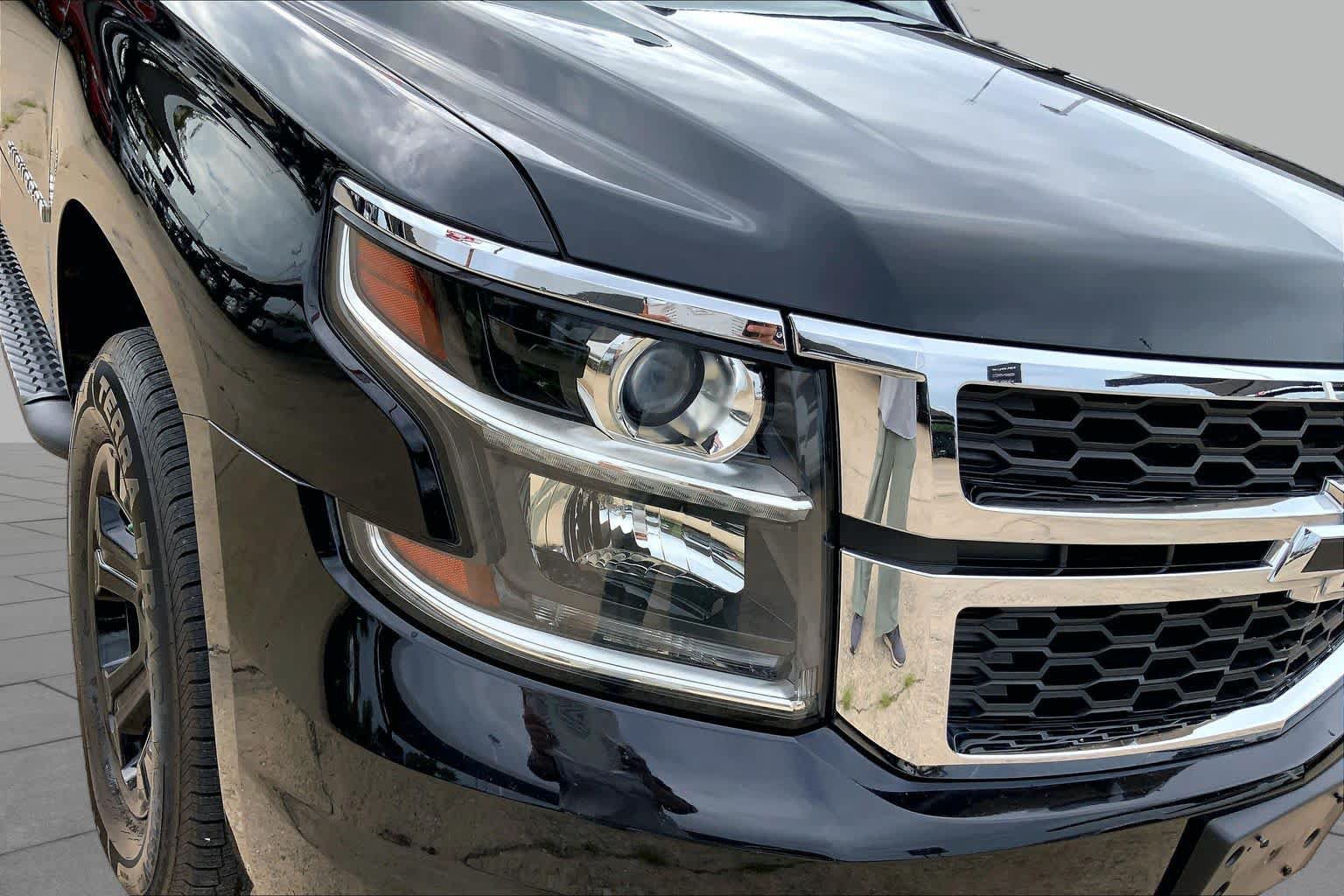 Used 2020 Chevrolet Suburban LT AWD/4WD image 27