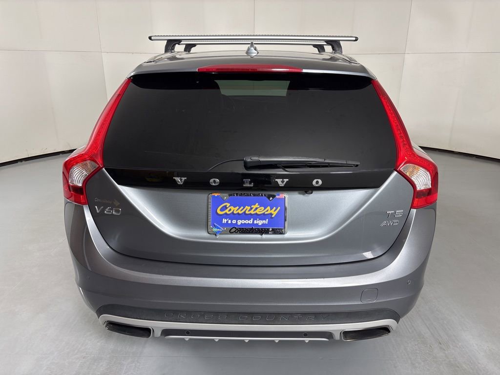 Used 2016 Volvo V60 T5 Cross Country Platinum w/ Climate Package AWD/4WD image 7