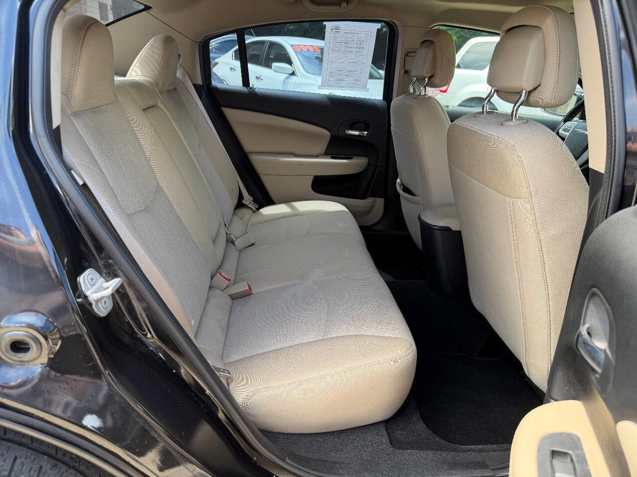 Used 2011 Chrysler 200 Touring FWD image 11