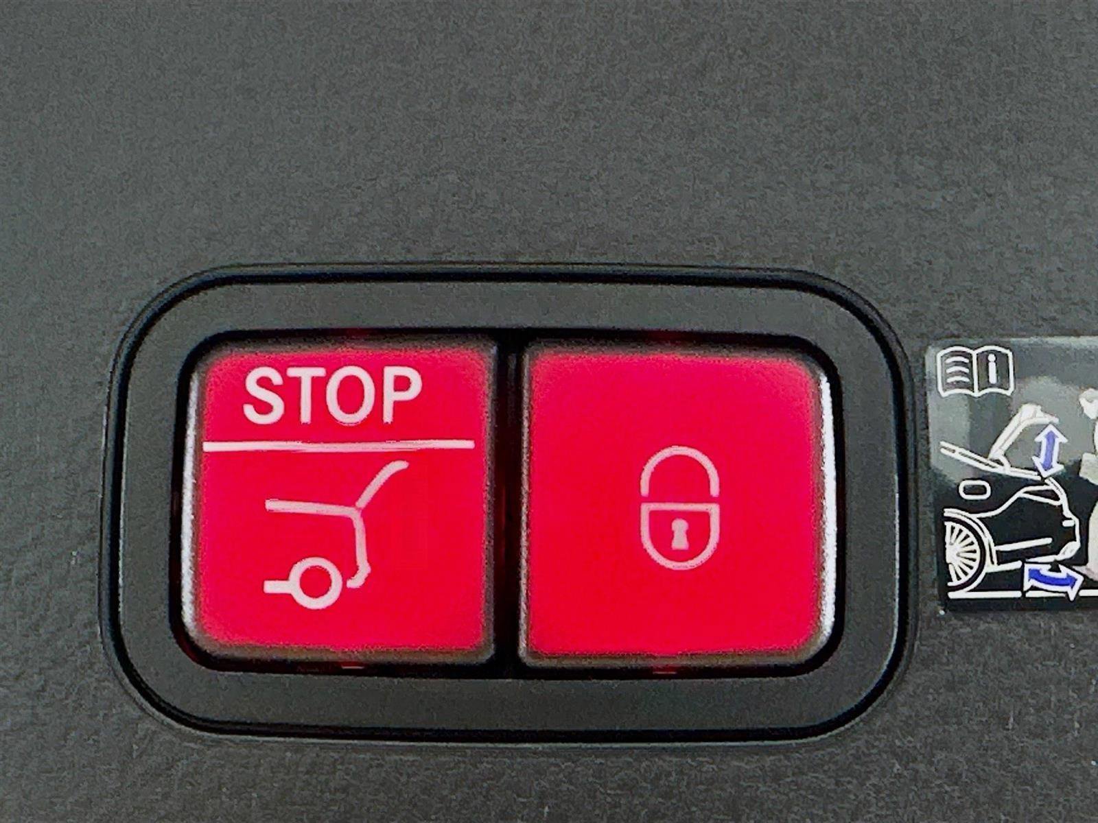 Used 2026 Mercedes-Benz GLS 580 4MATIC image 36