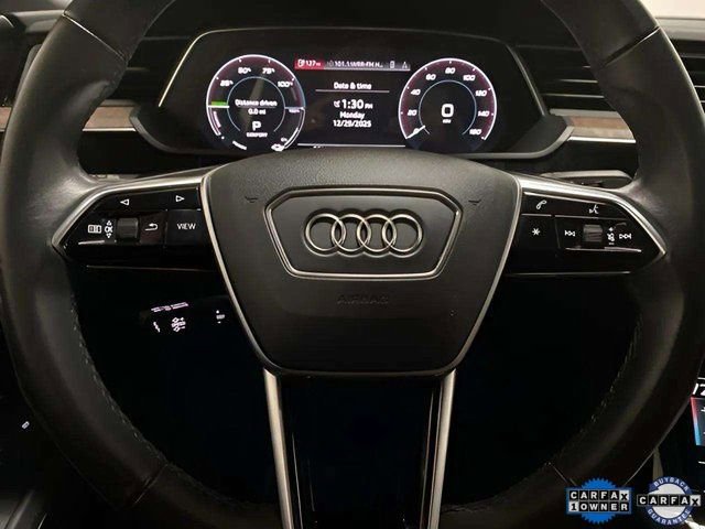 Used 2022 Audi e-tron Premium Plus w/ Premium Plus Package image 43