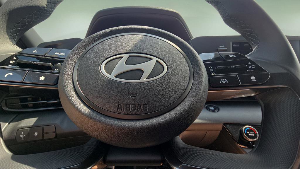 New 2026 Hyundai Elantra SEL Sport Premium FWD image 12