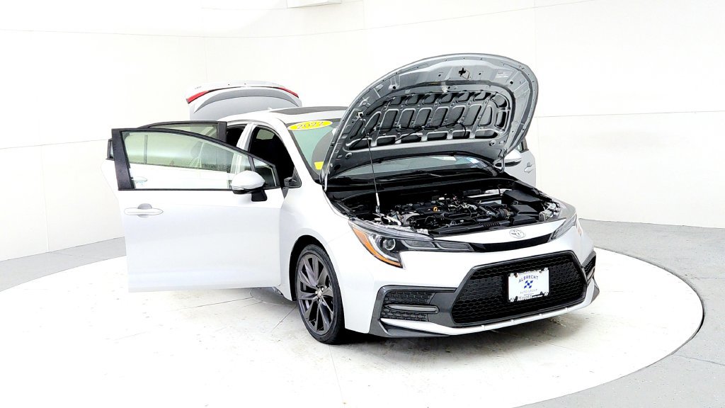 Used 2022 Toyota Corolla SE w/ SE Premium Package FWD image 9