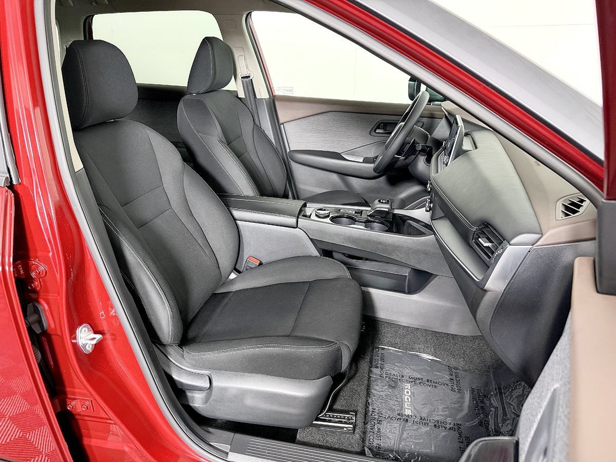 Used 2023 Nissan Rogue S AWD/4WD image 47
