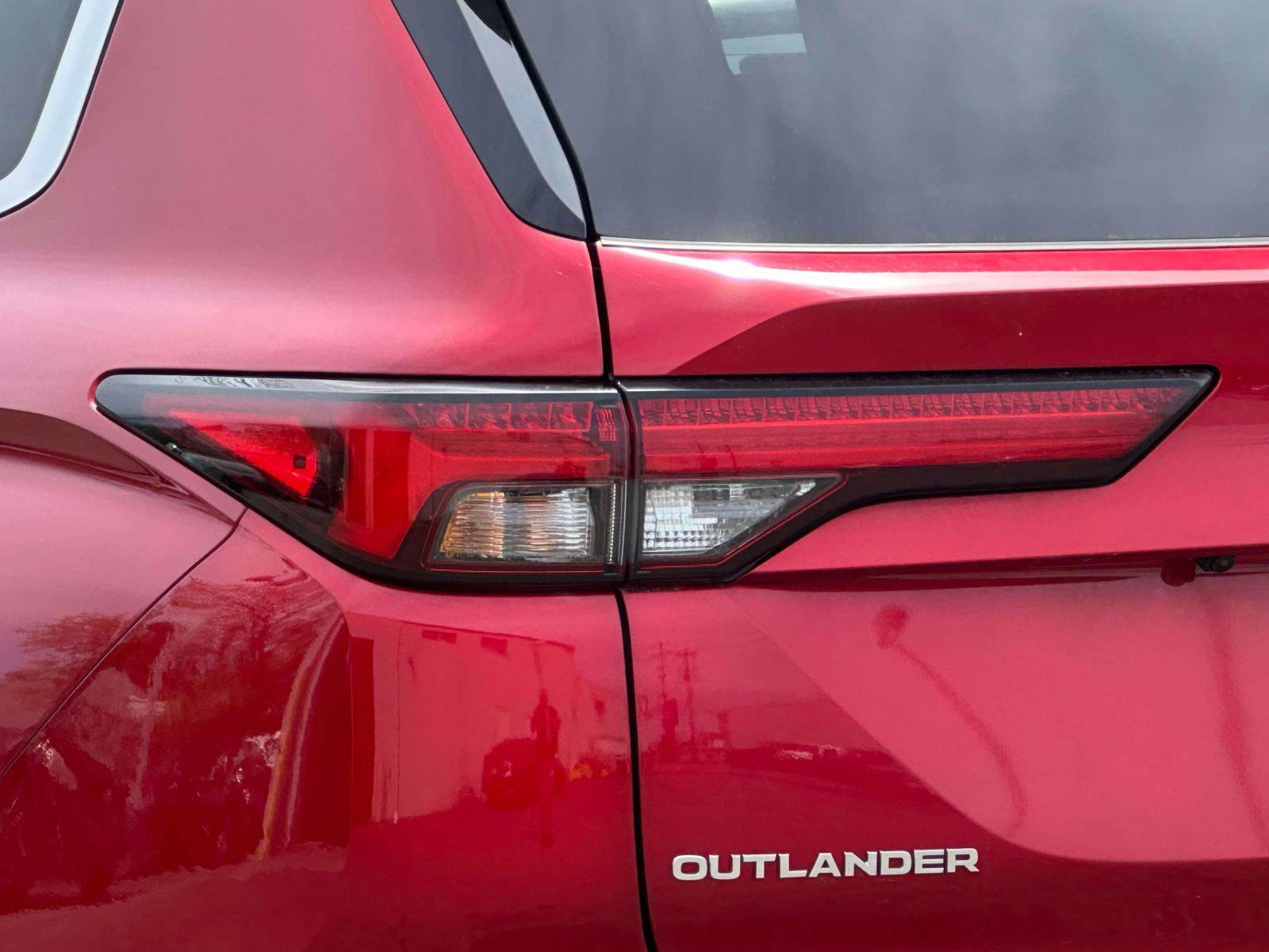 Used 2024 Mitsubishi Outlander SE AWD/4WD image 8
