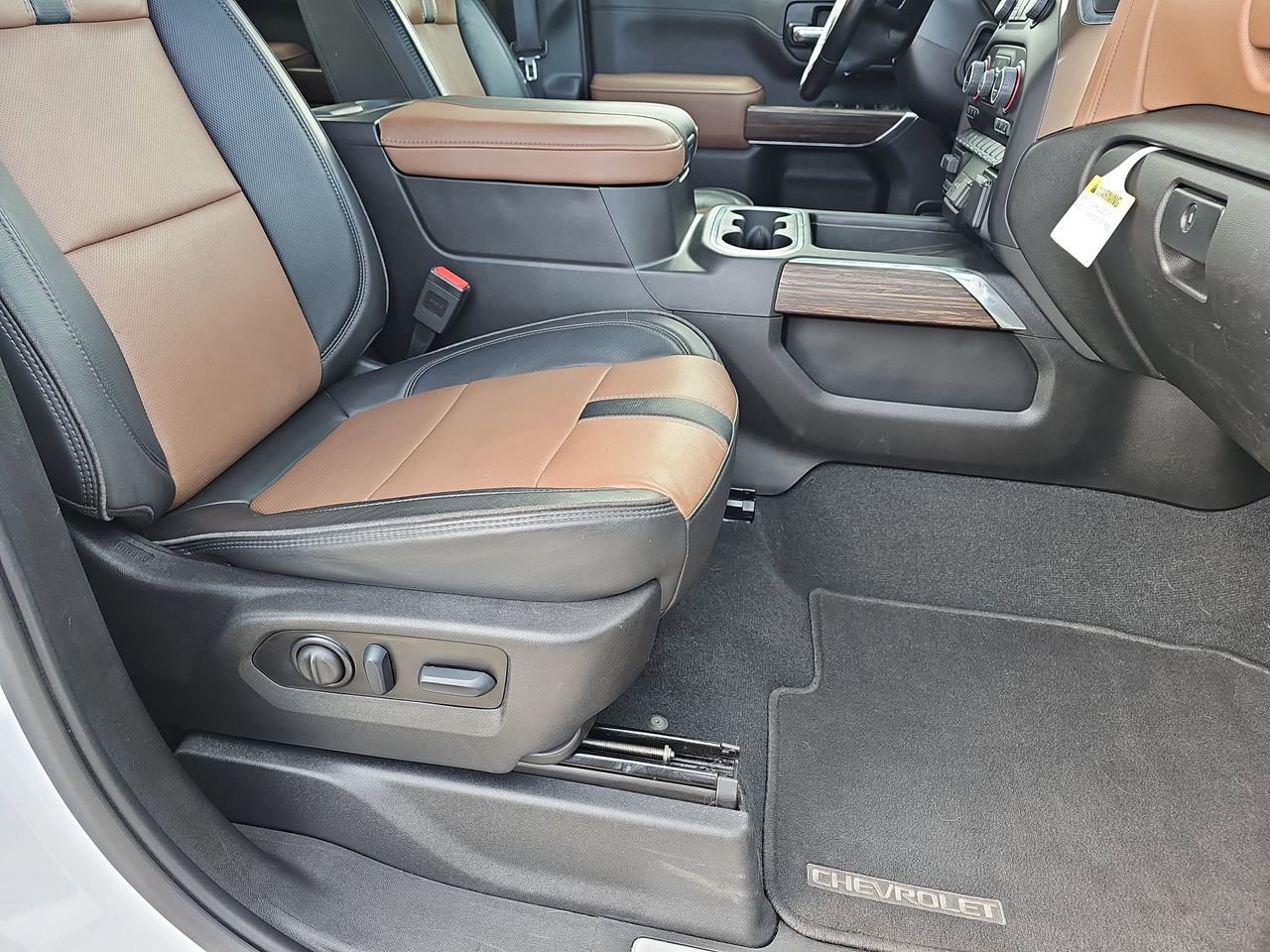 Used 2023 Chevrolet Silverado 3500 High Country w/ Technology Package image 13