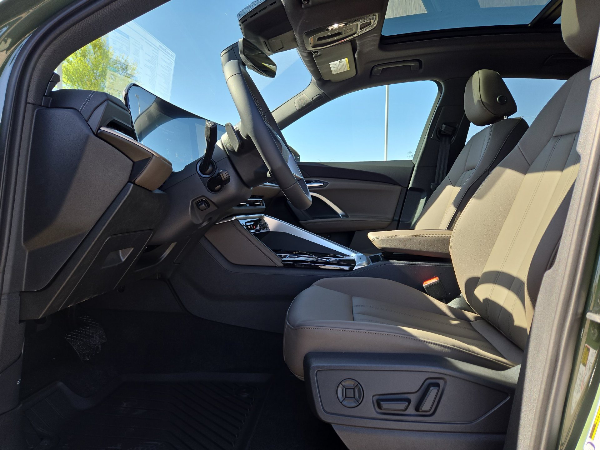 Used 2026 Audi Q5 Premium Plus w/ Premium Plus AWD/4WD image 16