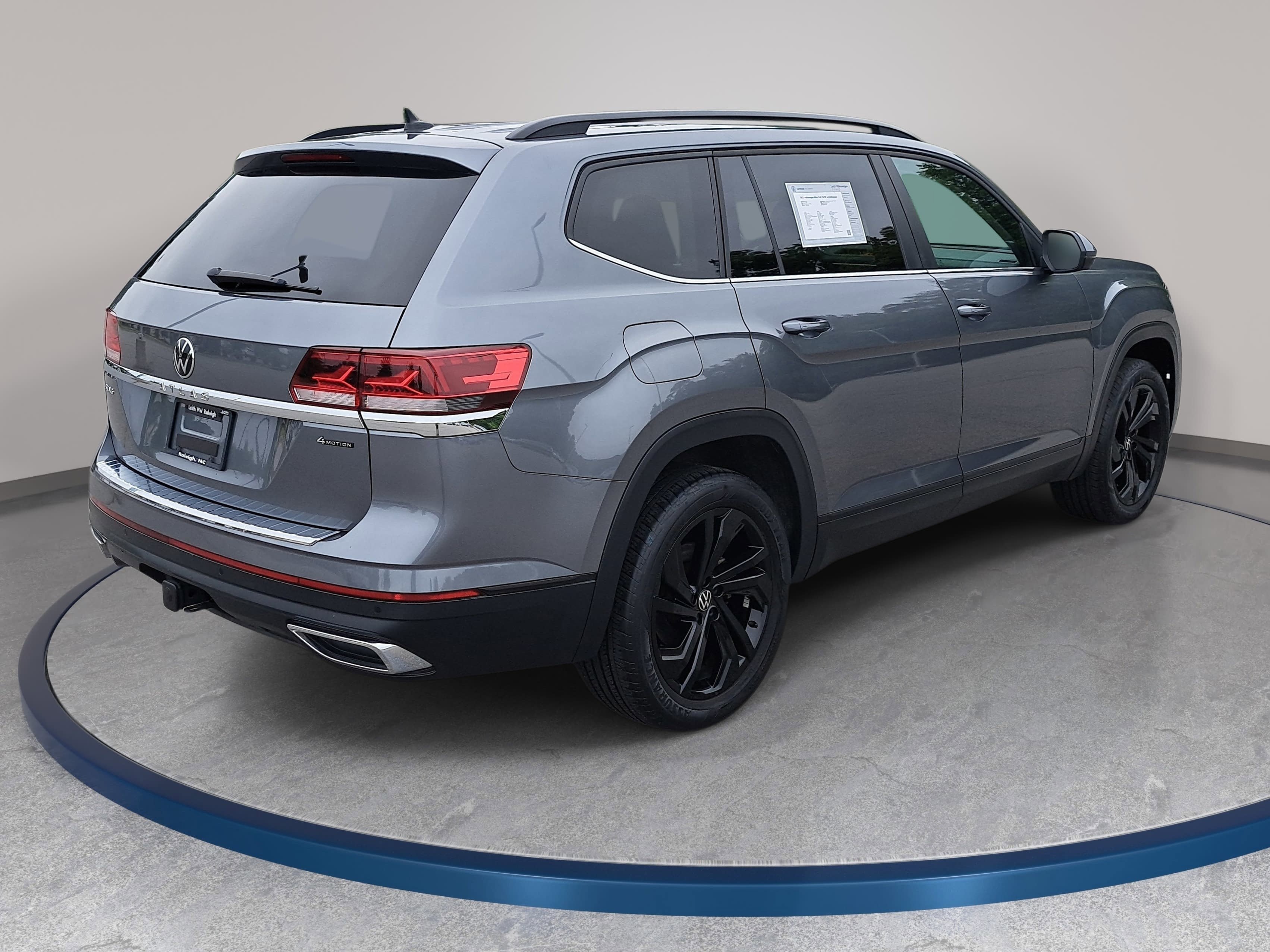 Certified 2023 Volkswagen Atlas SE w/ Black Wheel Package AWD/4WD image 5
