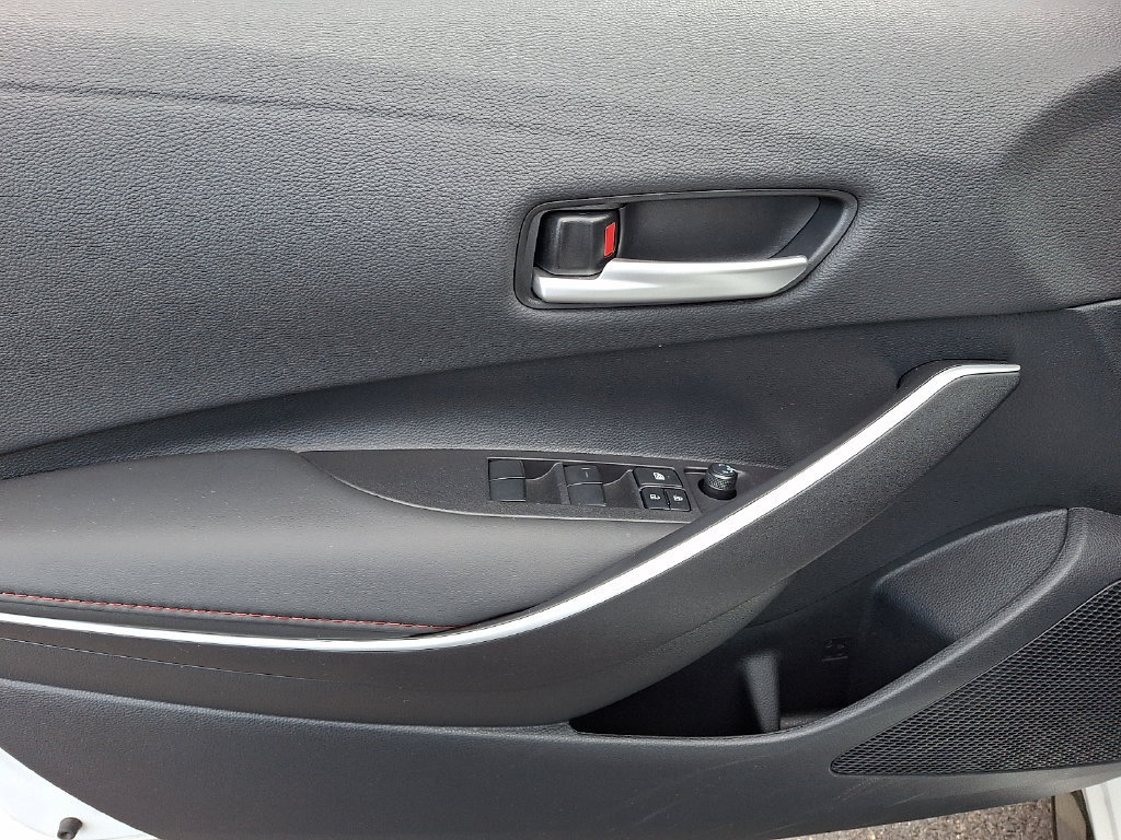 Certified 2025 Toyota Corolla SE FWD image 13