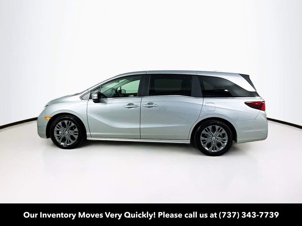 Used 2026 Honda Odyssey Touring image 4