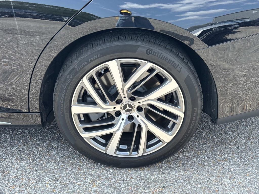 Used 2025 Mercedes-Benz E 450 4MATIC Sedan image 4