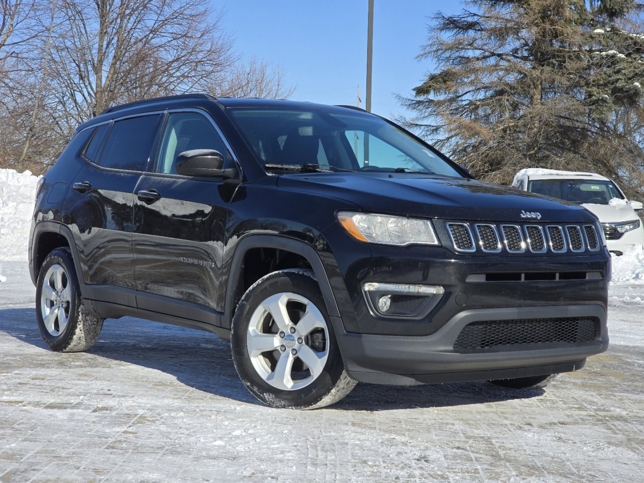 Used 2020 Jeep Compass Latitude video 2