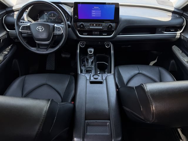 Certified 2024 Toyota Grand Highlander AWD image 10