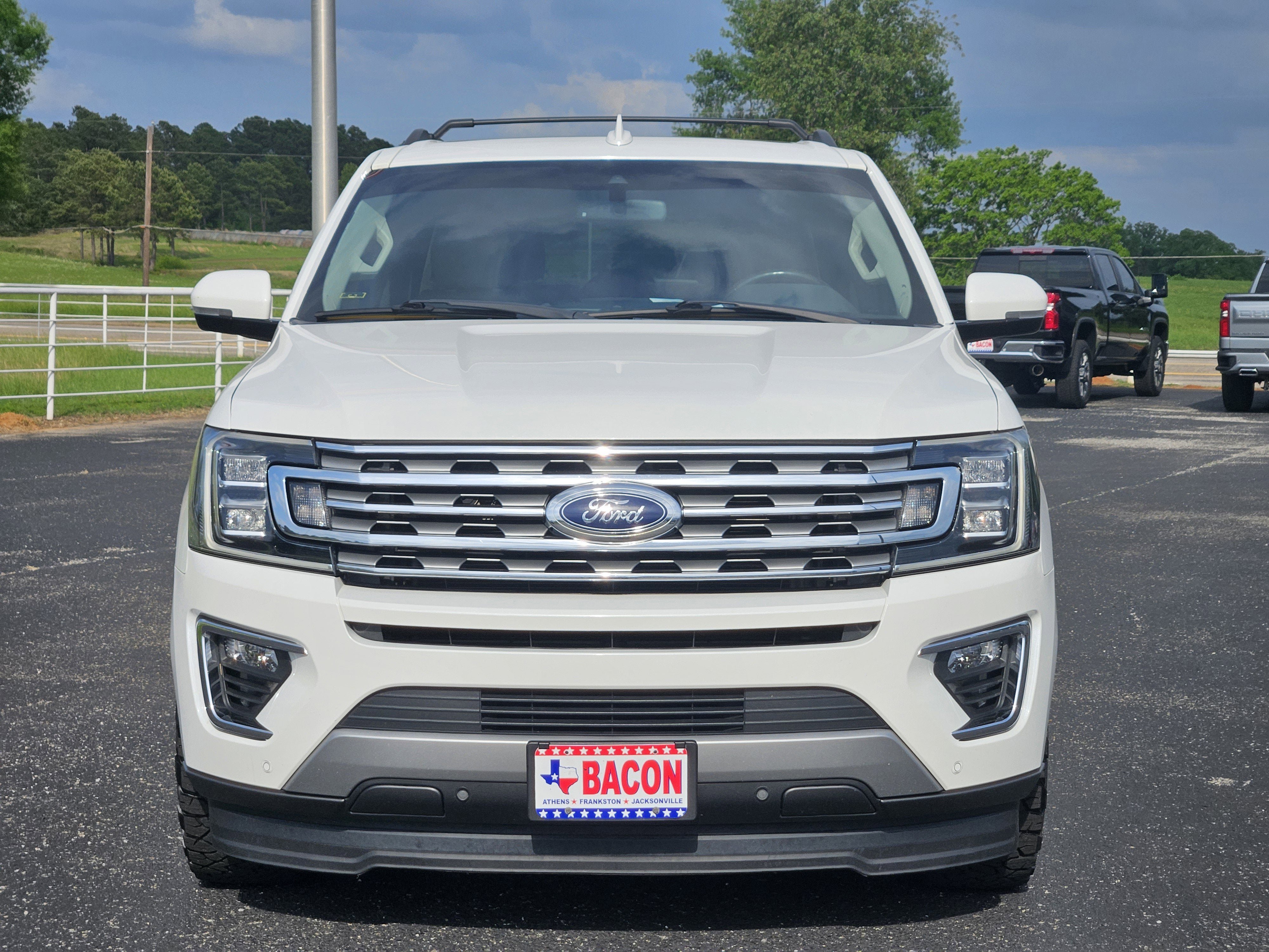 Used 2020 Ford Expedition Limited w/ Cargo Package RWD image 2