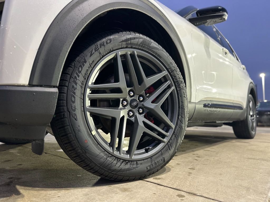New 2026 Ford Explorer ST image 58