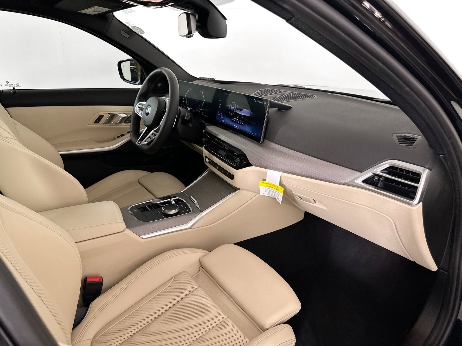 Used 2025 BMW 330i xDrive Sedan w/ M Sport Package image 27