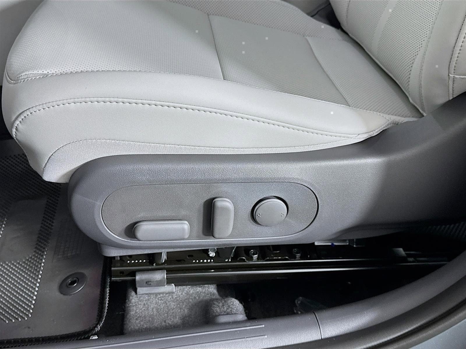 New 2026 Hyundai Kona Limited FWD image 22