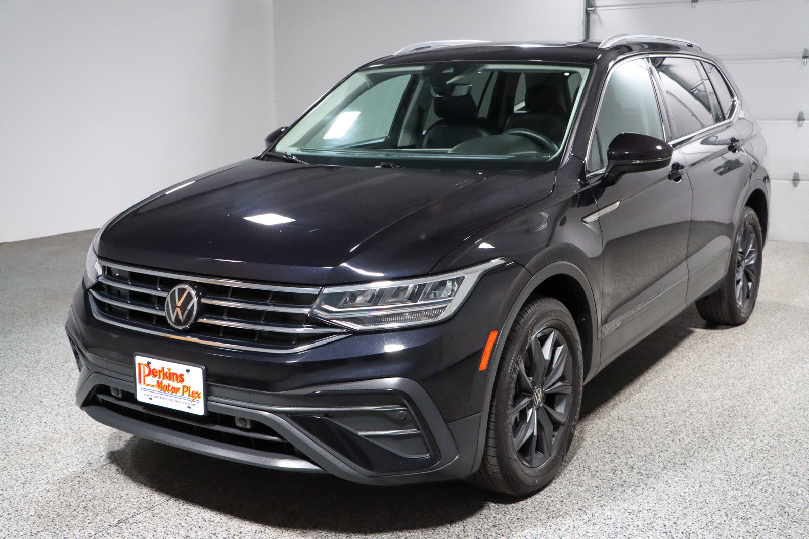 Used 2022 Volkswagen Tiguan SE w/ Panoramic Sunroof Package AWD/4WD image 32