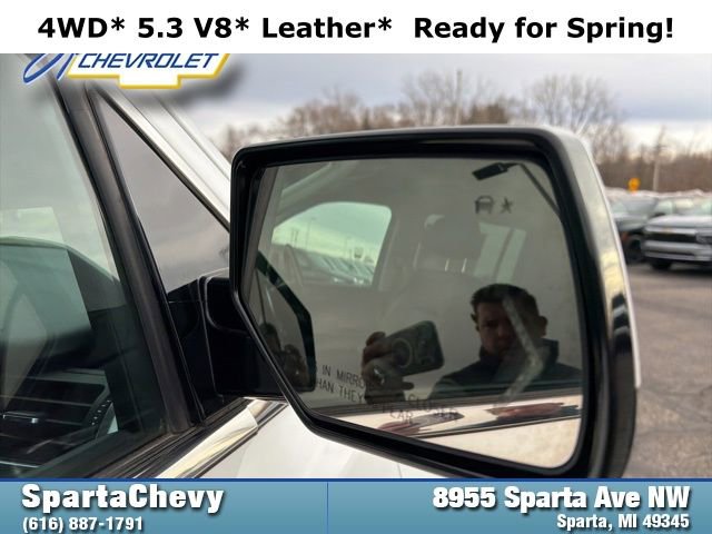 Used 2018 Chevrolet Suburban LT w/ Luxury Package image 11