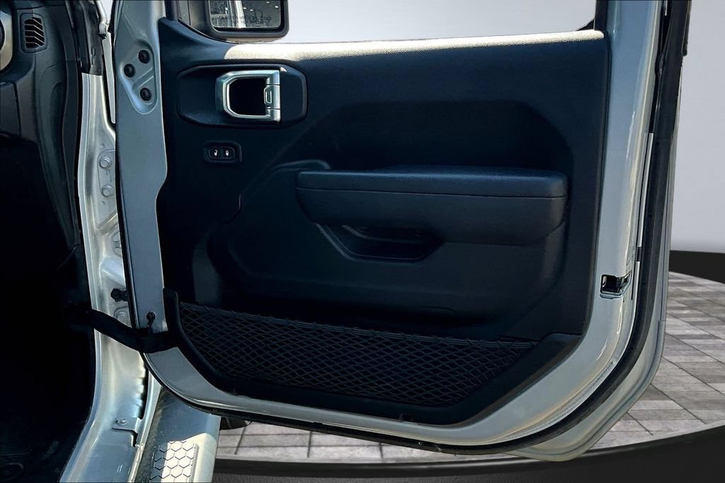 Used 2022 Jeep Wrangler Sport AWD/4WD image 19
