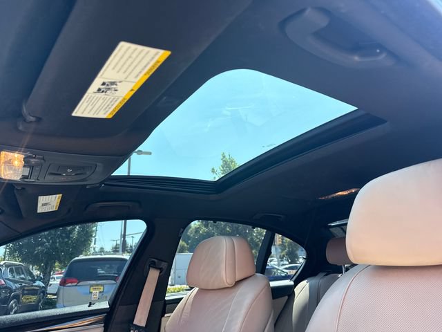Used 2011 BMW 550i Sedan RWD image 27
