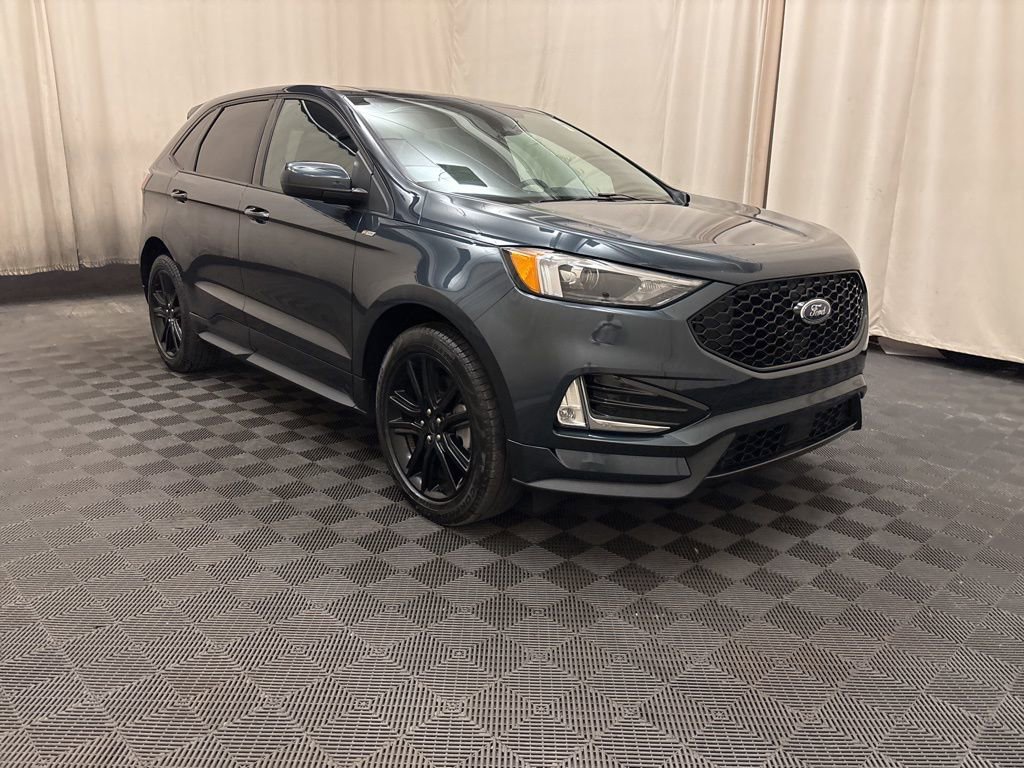 Used 2023 Ford Edge ST-Line image 3