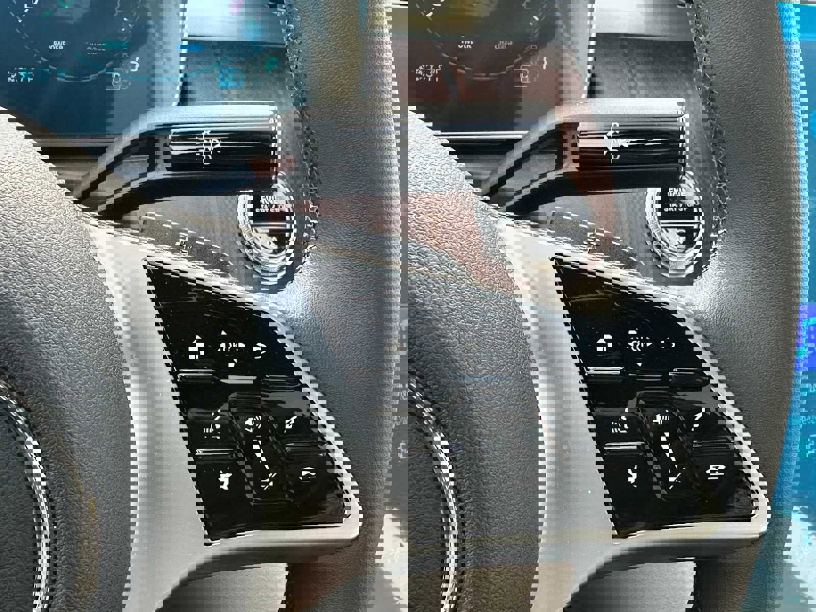 Used 2026 Mercedes-Benz C 300 4MATIC Sedan image 34