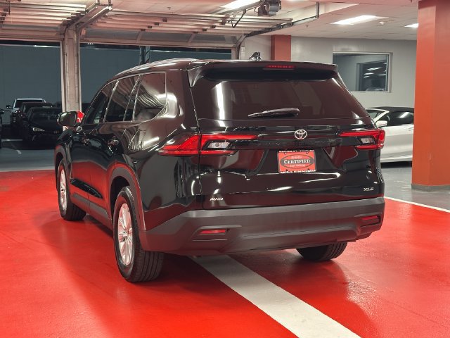Used 2025 Toyota Grand Highlander AWD image 5