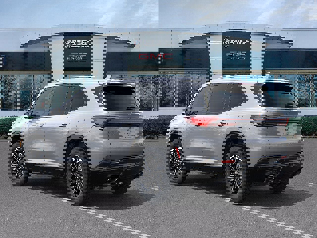 New 2026 Buick Enclave Sport Touring w/ LPO, Floor Liner Package image 4