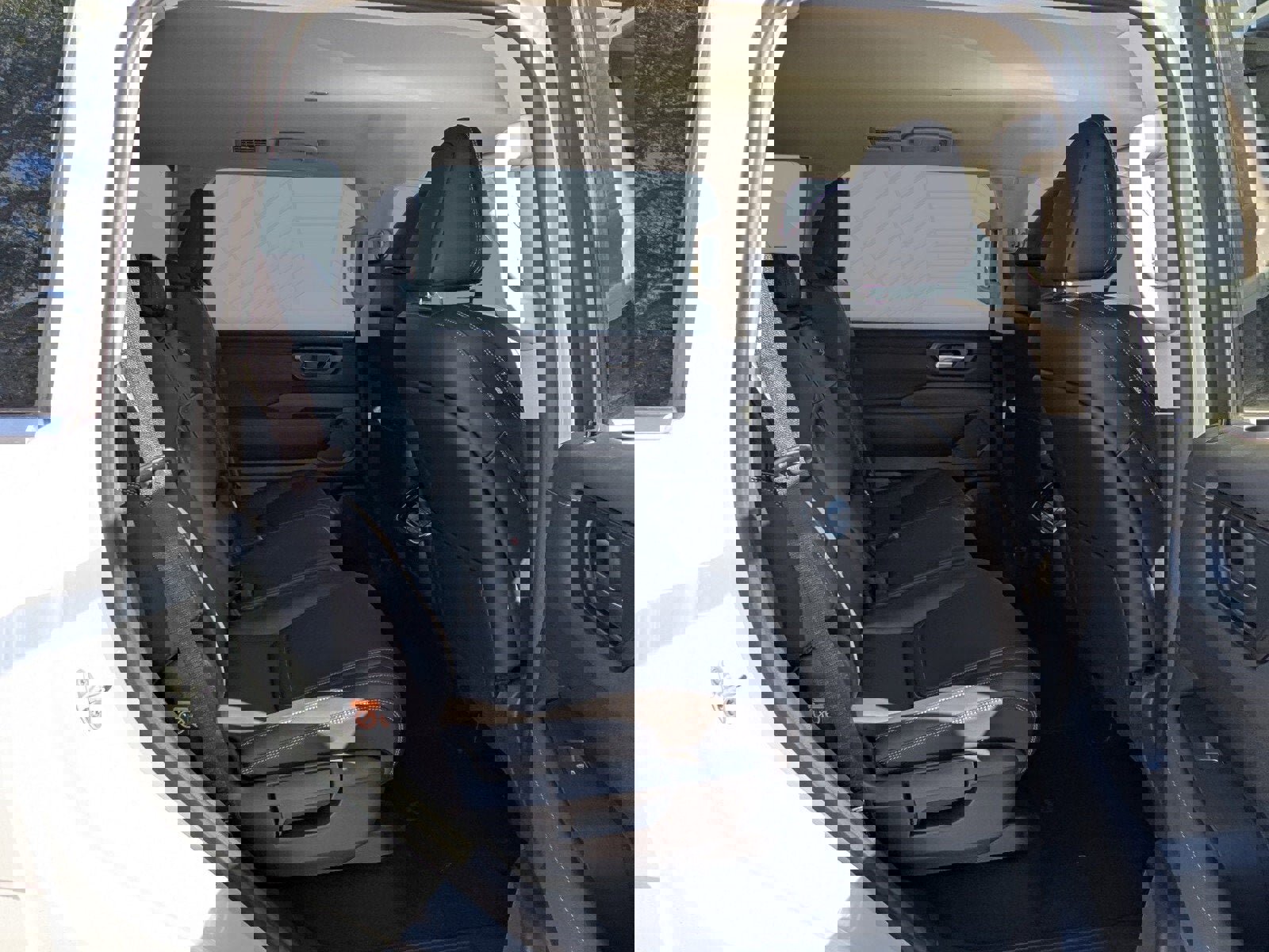 New 2025 Nissan Armada SV image 7