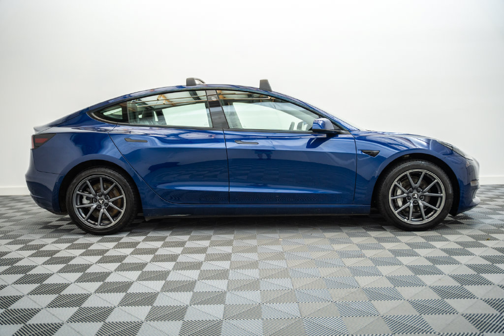 Used 2022 Tesla Model 3 Long Range AWD/4WD image 4