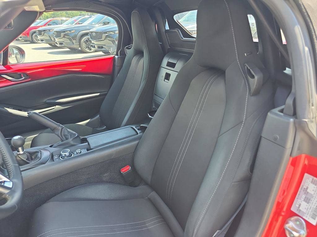 Certified 2022 MAZDA MX-5 Miata Club RWD image 15