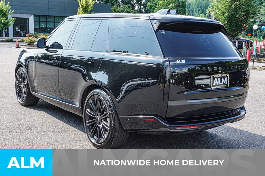Used 2025 Land Rover Range Rover SE AWD/4WD image 5