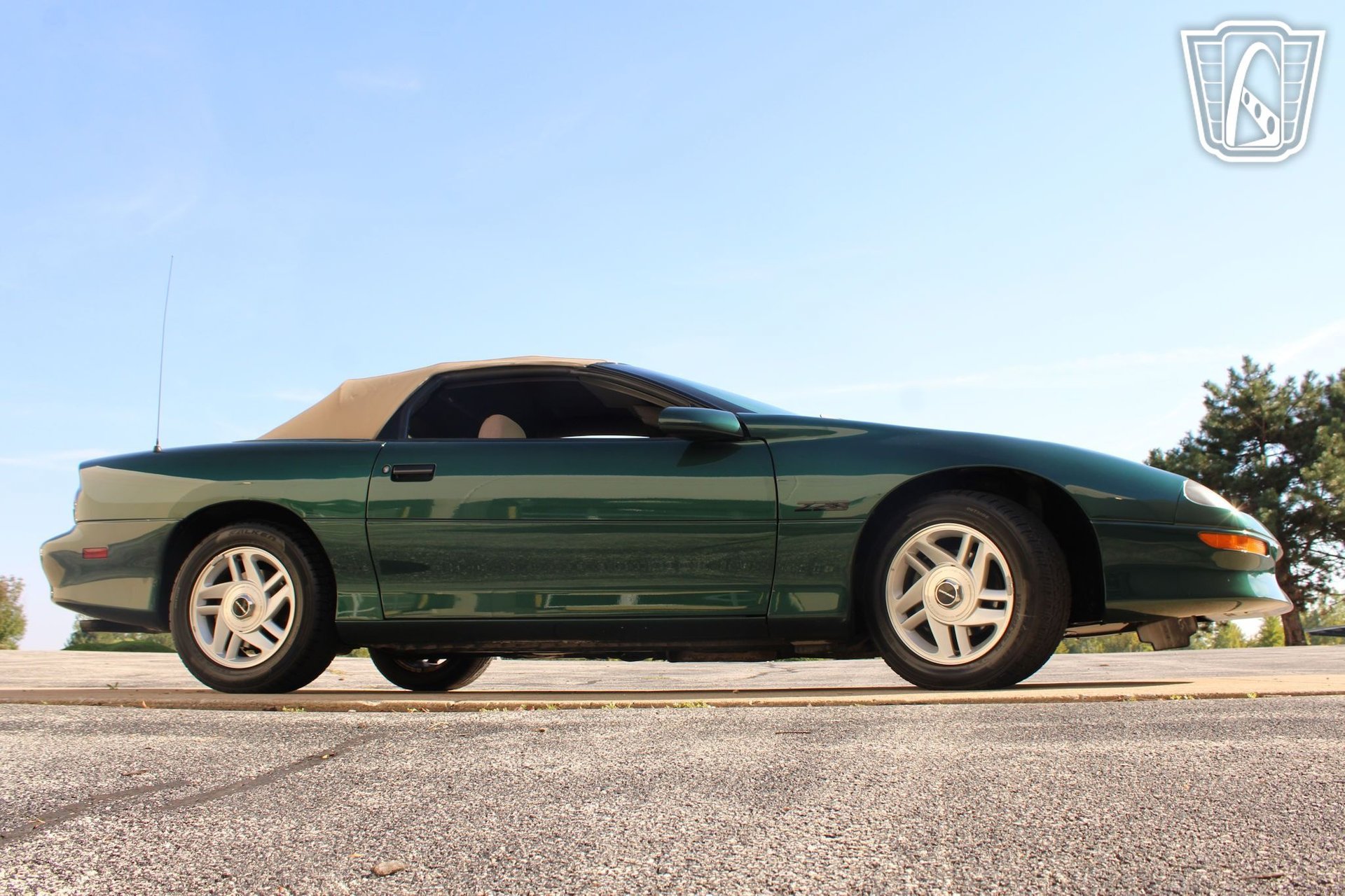 Used 1995 Chevrolet Camaro Z28 RWD image 18