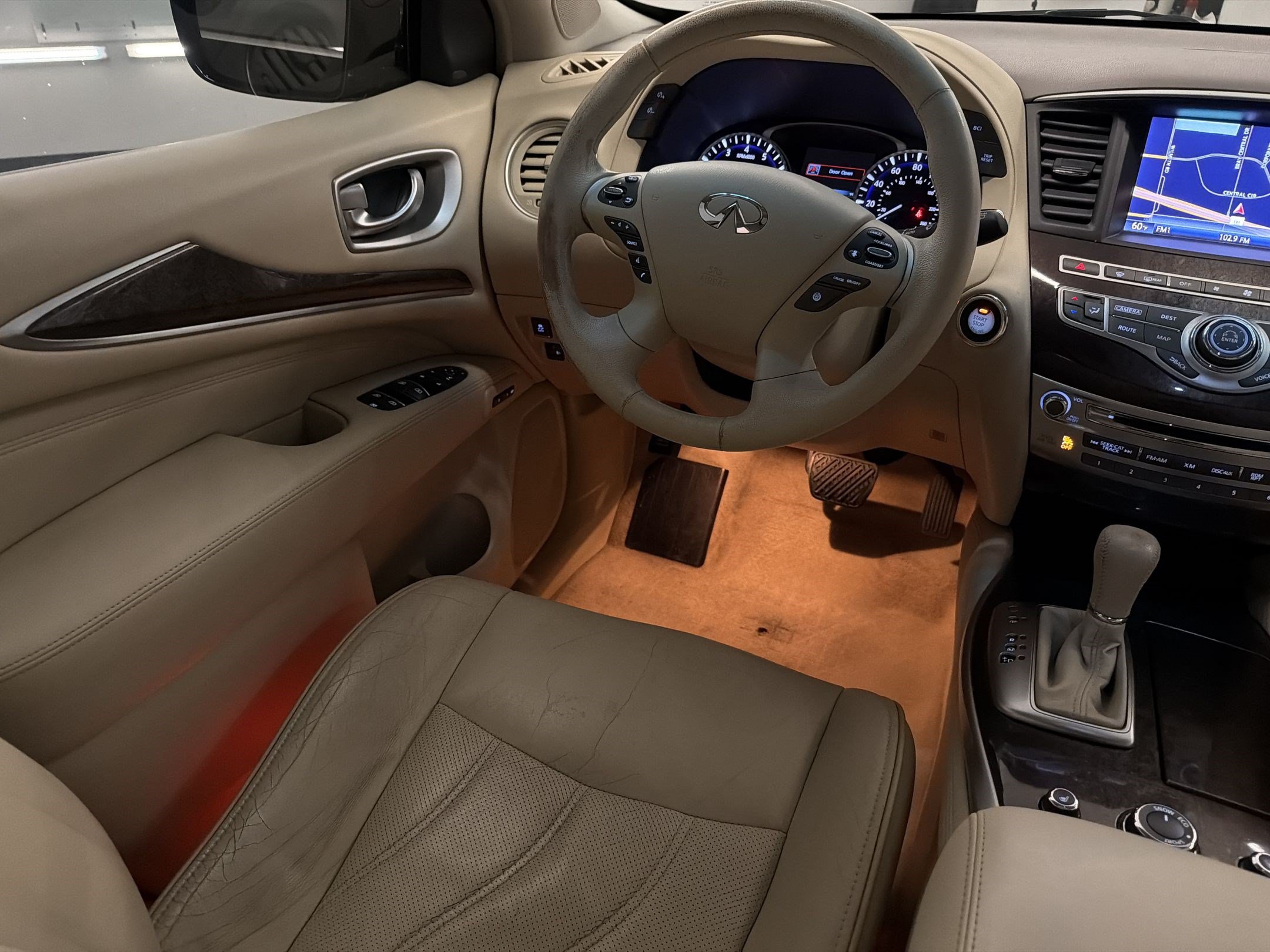 Used 2013 INFINITI JX35 FWD w/ Premium Pkg image 29