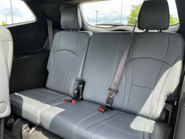 Used 2023 Buick Enclave Essence w/ Experience Buick Package AWD/4WD image 35