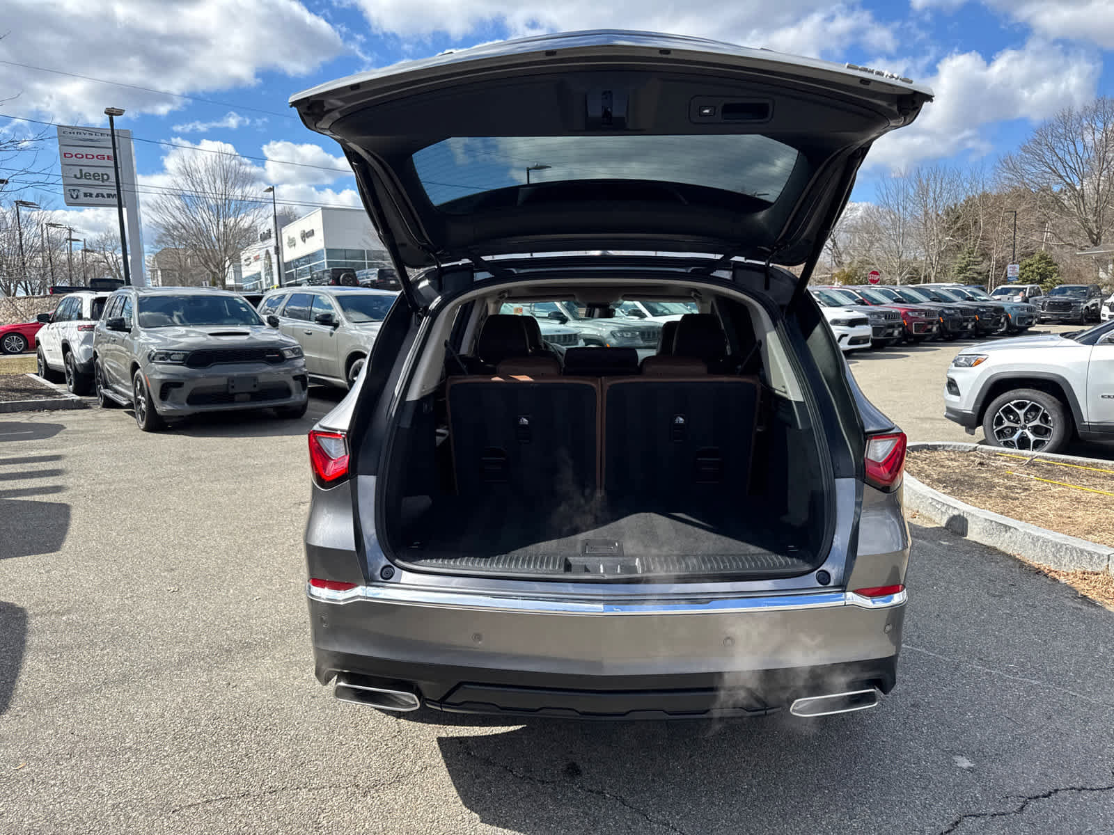 Used 2023 Acura MDX SH-AWD w/ Technology Package image 35