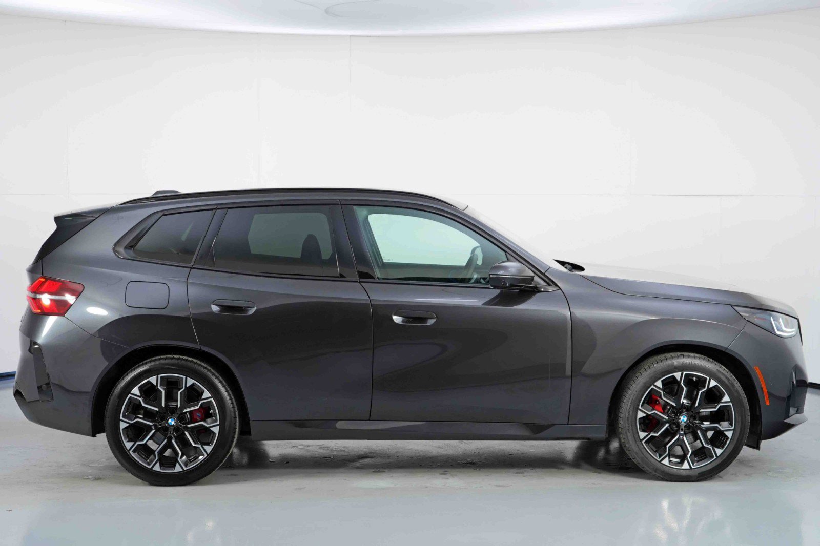 Used 2025 BMW X3 xDrive30i w/ Premium Package image 53