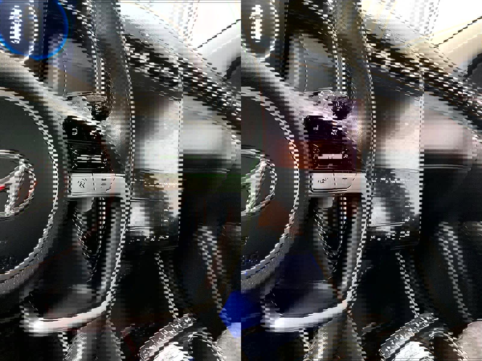 Used 2024 Hyundai Tucson Limited image 25