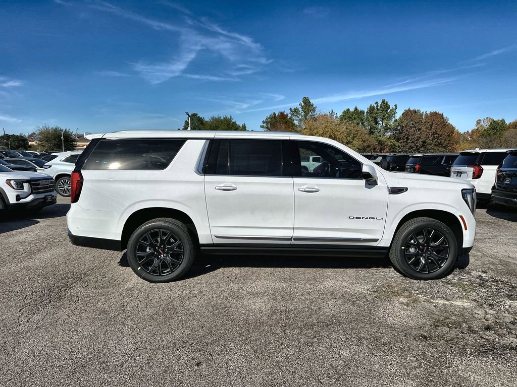 New 2026 GMC Yukon XL Denali w/ Sun & Power Step Package AWD/4WD image 10