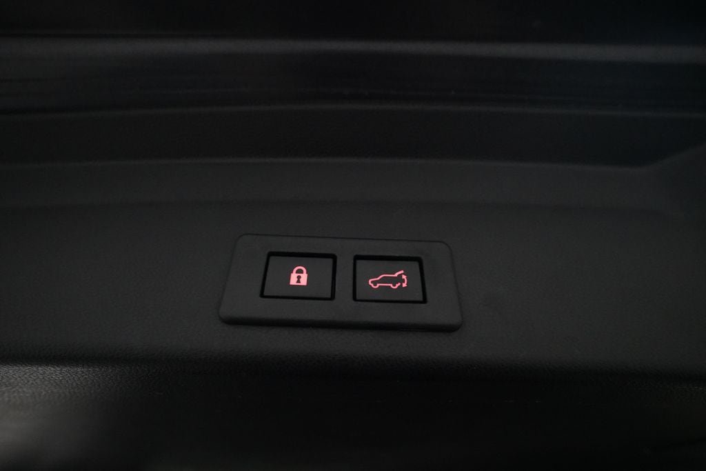 Used 2023 Subaru Ascent Limited AWD/4WD image 15